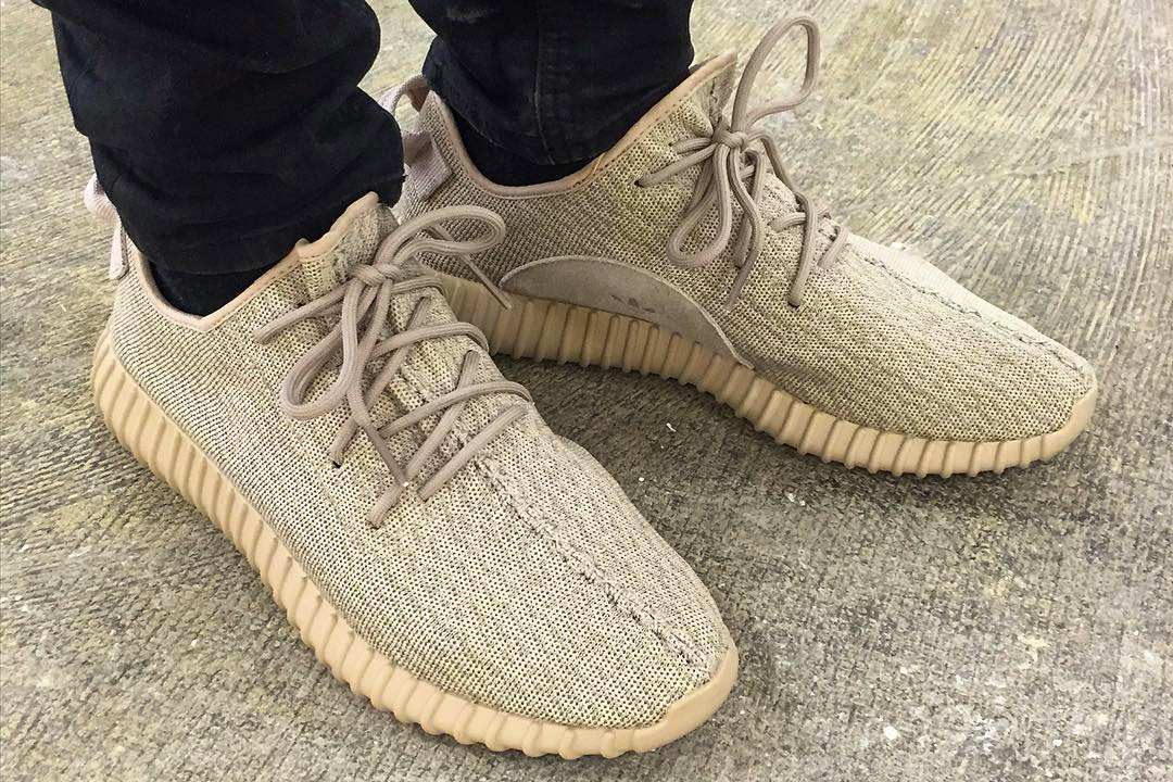 yeezy 350 gold