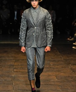 Paris Fashion Week | COMME des GARCONS Spring/Summer 2012