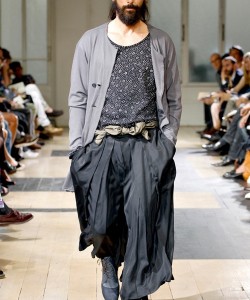 Paris Fashion Week | Yohji Yamamoto Spring/Summer 2012 - Por Homme ...