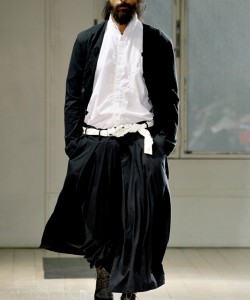 Paris Fashion Week | Yohji Yamamoto Spring/Summer 2012