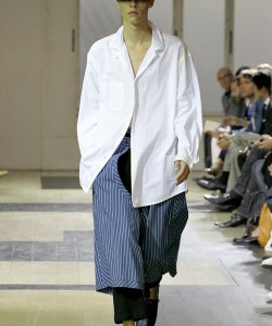 Paris Fashion Week | Yohji Yamamoto Spring/Summer 2012