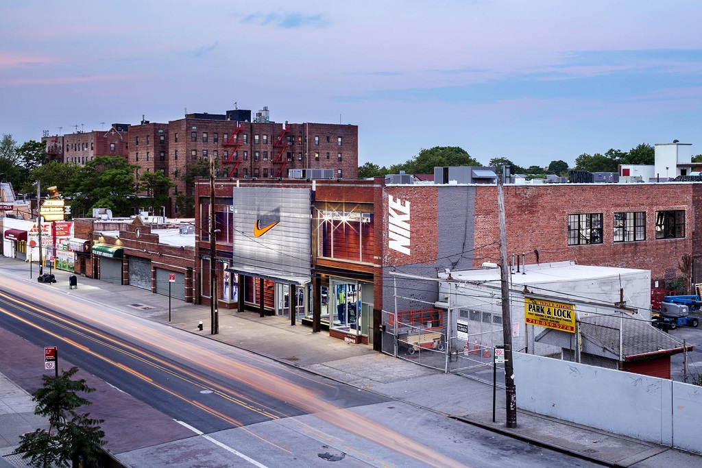 Nike outlet hot sale store brooklyn