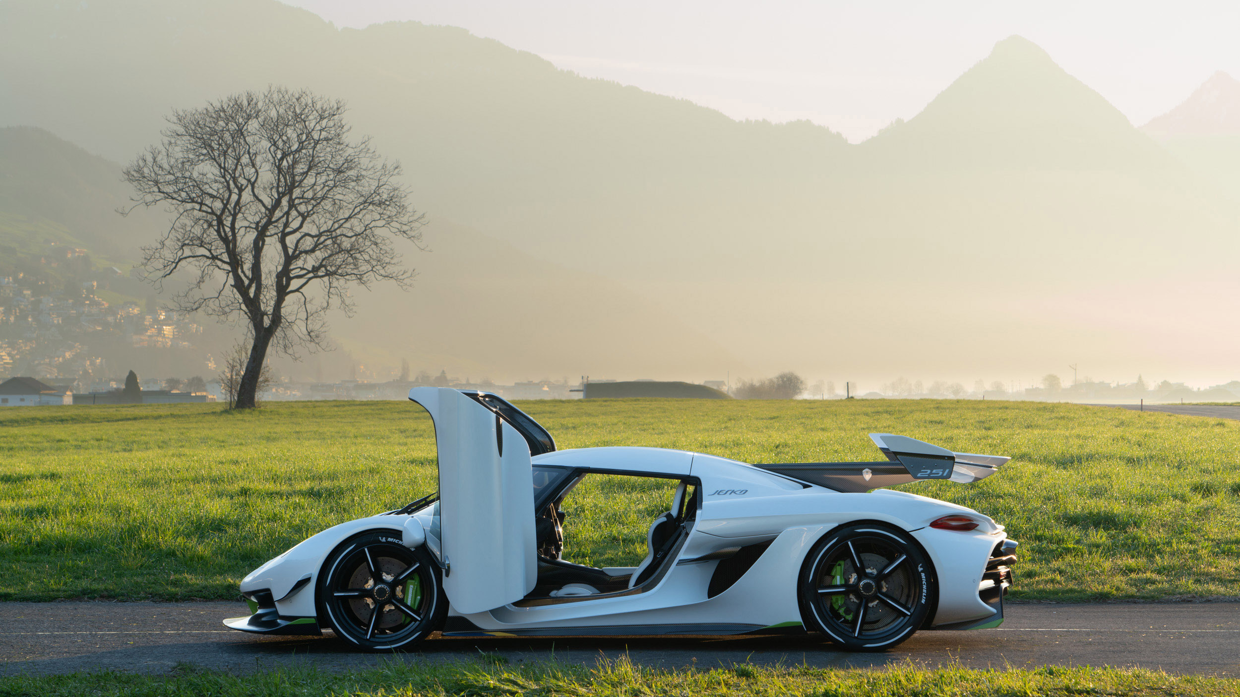 koenigsegg-jesko-switzerland-hypercar-lucerne-2 - Por Homme ...