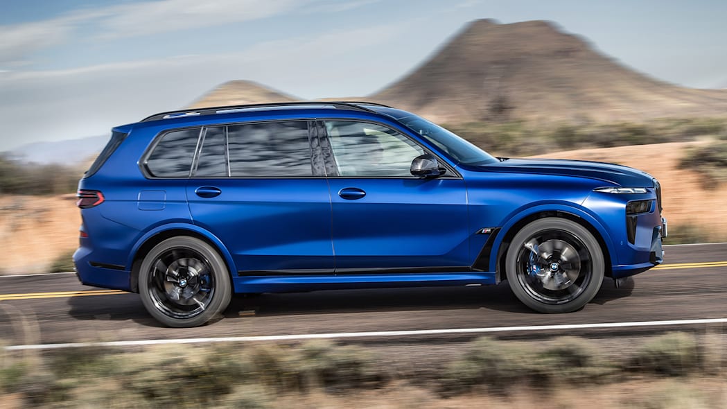 2023 BMW X7 Gets Reimagined with Facelift, Brighter Trimmings and New Power  Options - Por Homme - Contemporary Men's Lifestyle Magazine