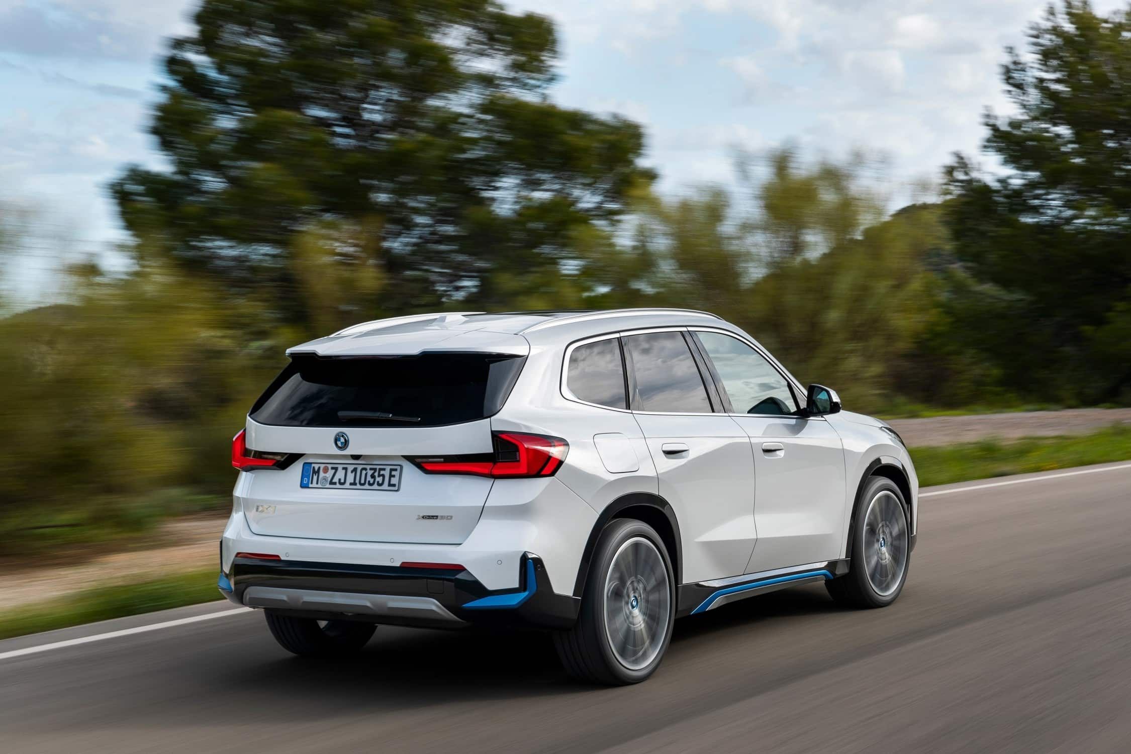 BMW Adds All-Electric iX1 SUV to EV Line-up - Por Homme - Contemporary ...