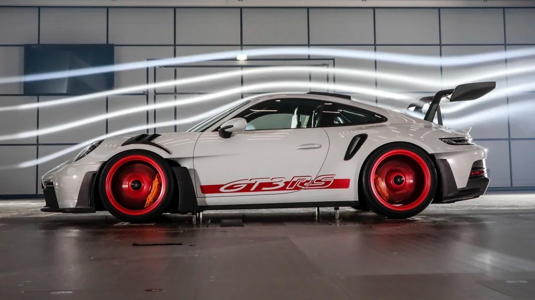 2023 Porsche 911 GT3 RS Debuts With 518 HP, Double The Downforce [UPDATE]