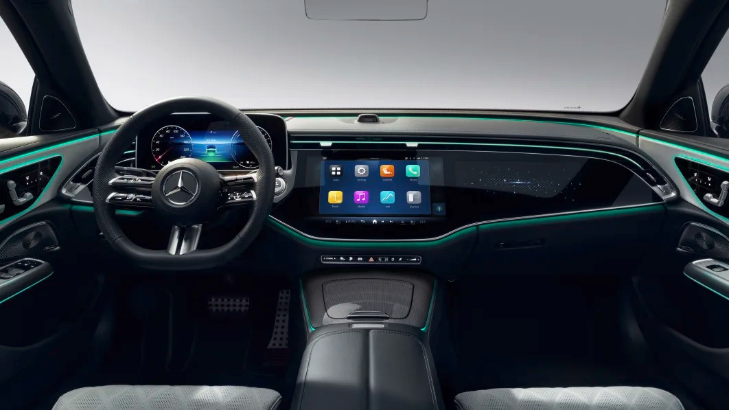 2024MercedesBenz EClassUnveilsSuperscreenDominatedInfotainment