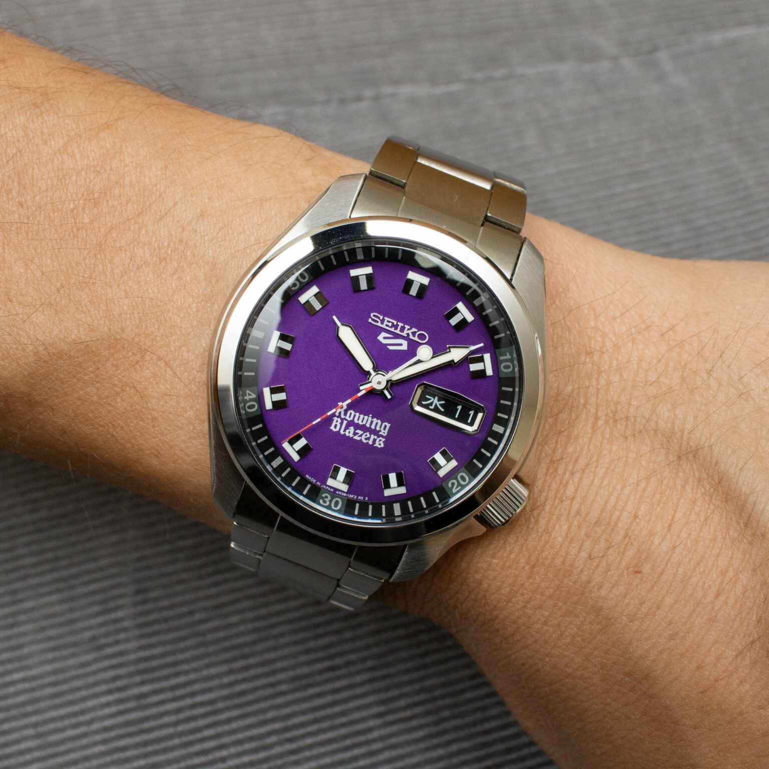 Seiko 5 online purple