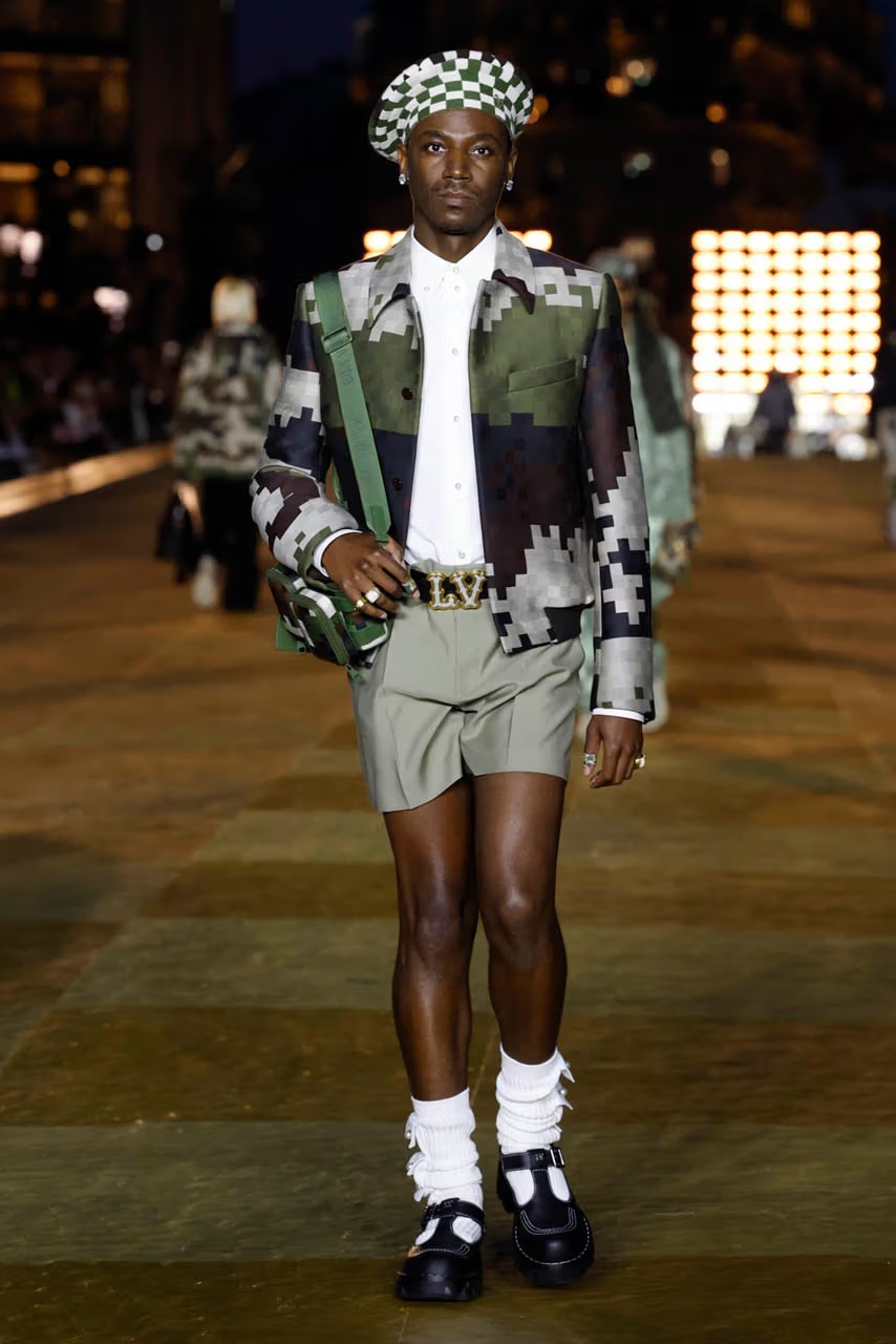 Virgil Abloh Unveils New Louis Vuitton Sneaker at Paris FW