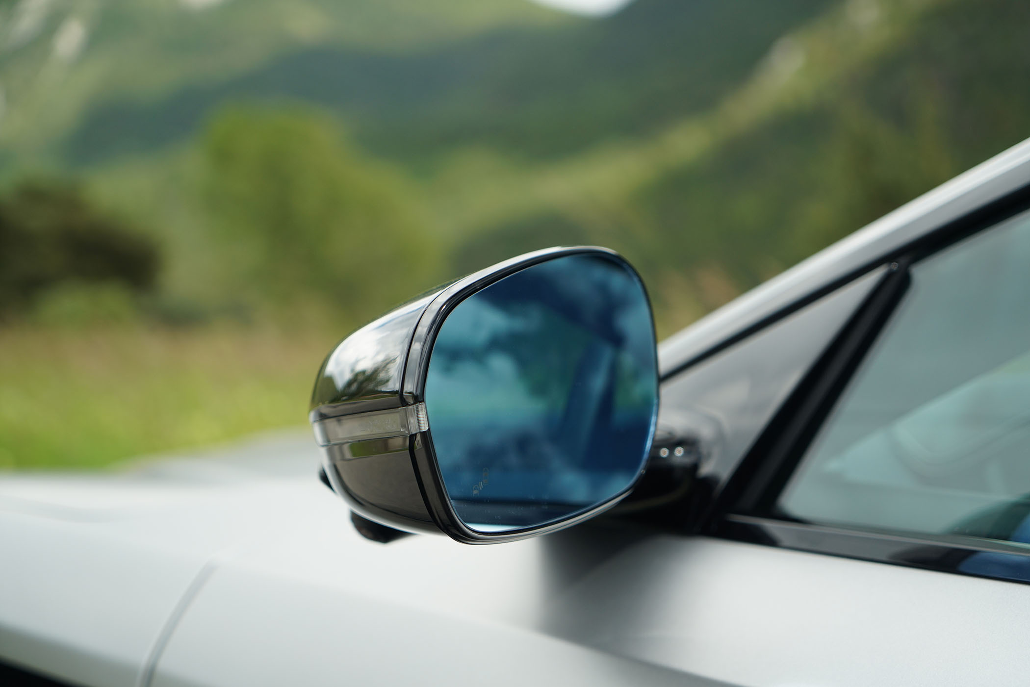 Aston Martin DB12 Review: Test-Driving the $245,000 Coupe in Monte Carlo -  Bloomberg