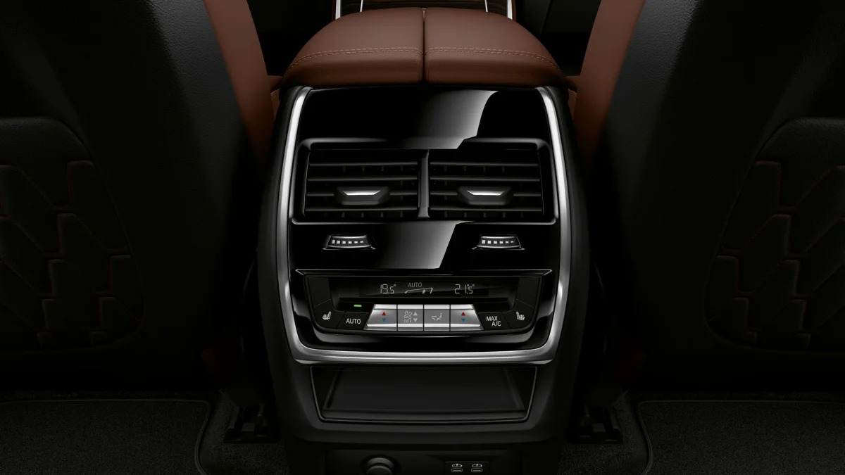 2024 BMW X5 Interior Features