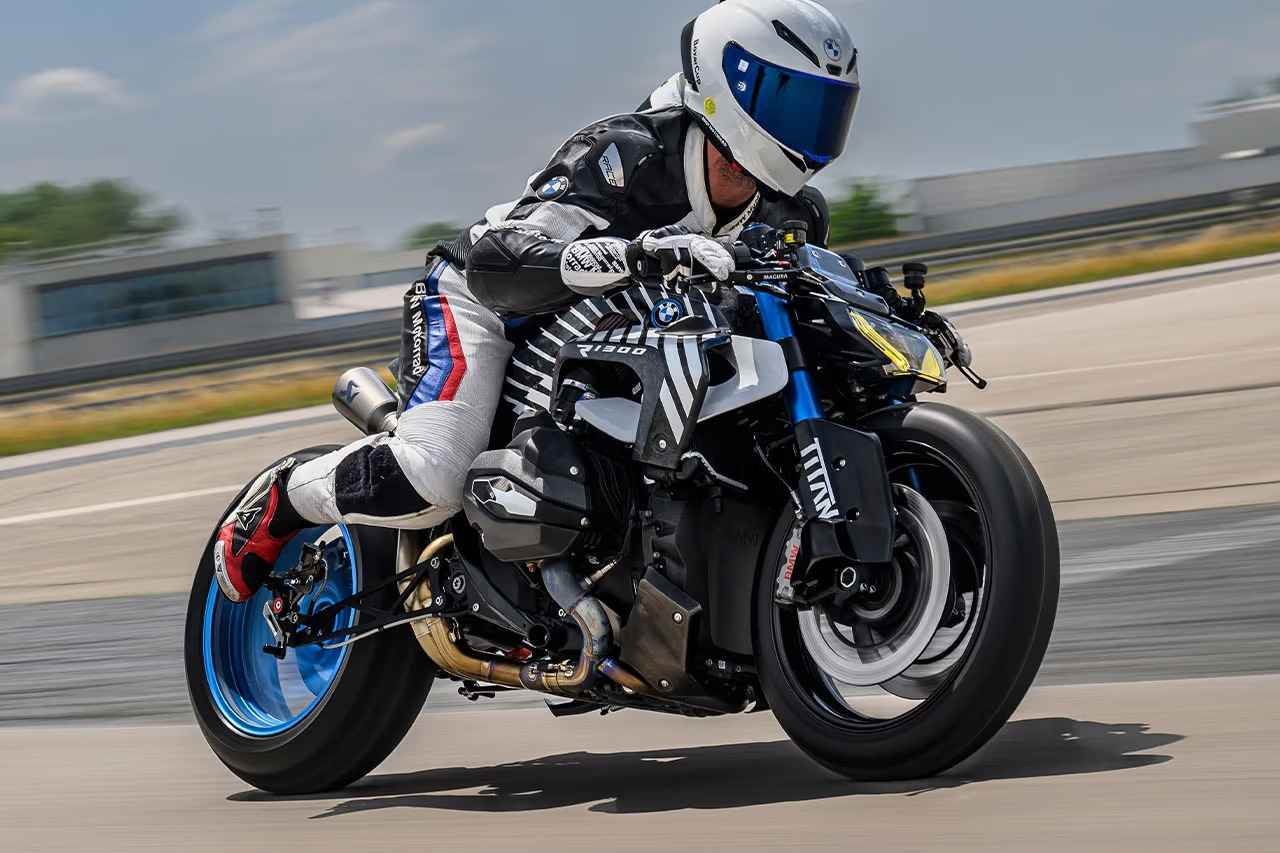 BMW Unveils One-Off R 1300 R 'TITAN' Sprint Racer With Nitrous Power